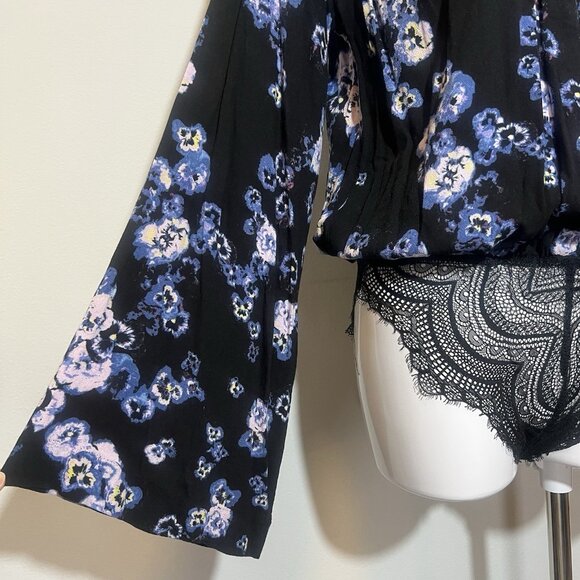Free People Intimately Black Floral Forties Feels Bell Sleeve Bodysuit XS/TP - Picture 6 of 9